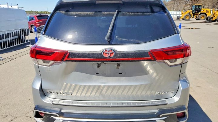 Toyota Highlander Xle 2019
