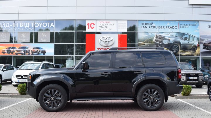 Toyota Land Cruiser Prado Premium 2025