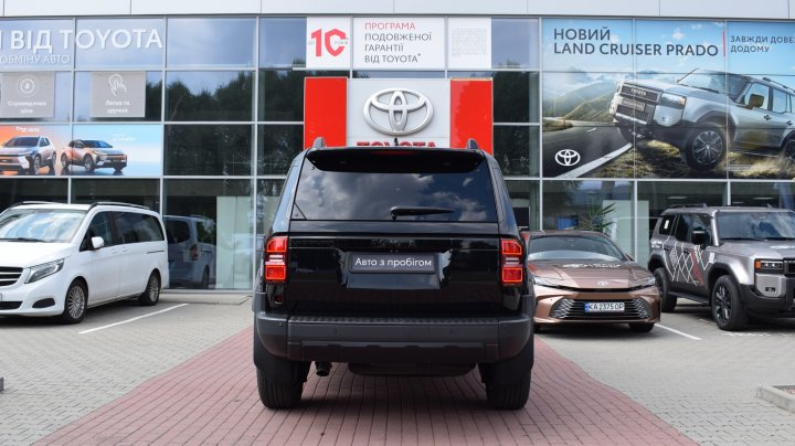 Toyota Land Cruiser Prado Premium 2025