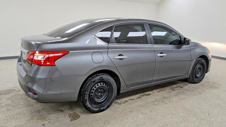 Nissan Sentra S 2019