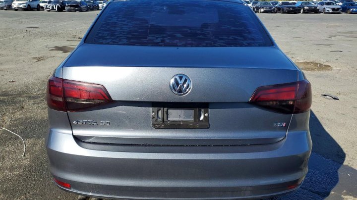 Volkswagen JETTA Se 2017