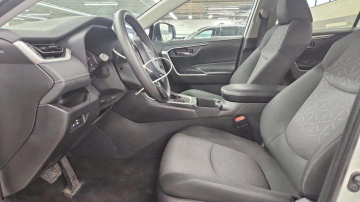 Toyota RAV4 Xle 2024