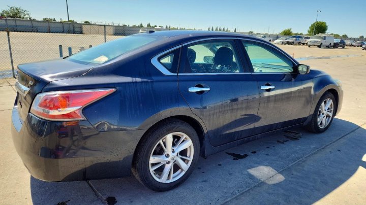 Nissan Altima 2.5 Sv 2015