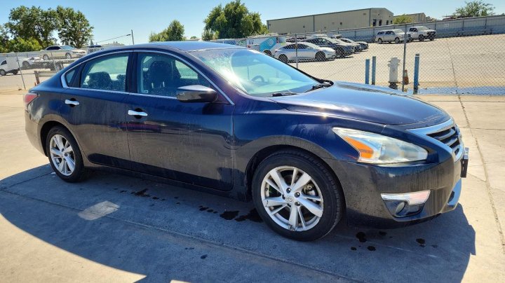 Nissan Altima 2.5 Sv 2015
