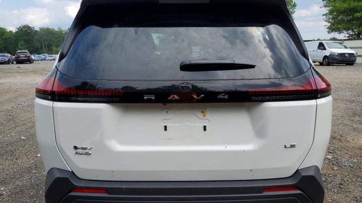 Toyota RAV4 Le 2026