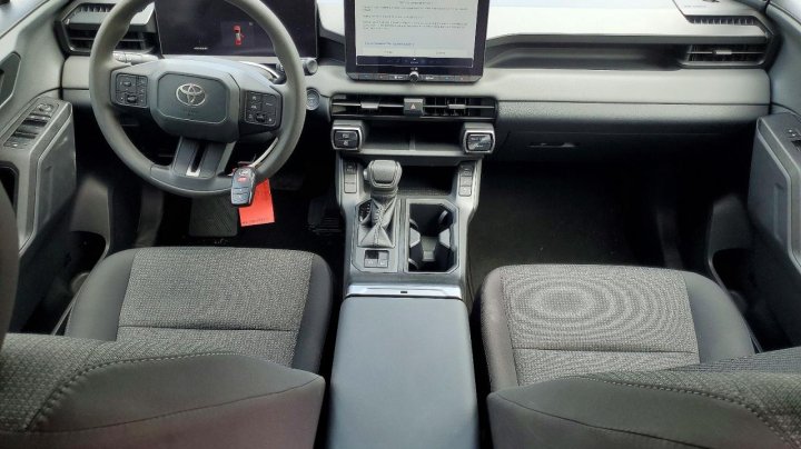 Toyota RAV4 Le 2026