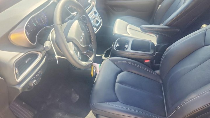 CHRYSLER Pacifica Select 2026