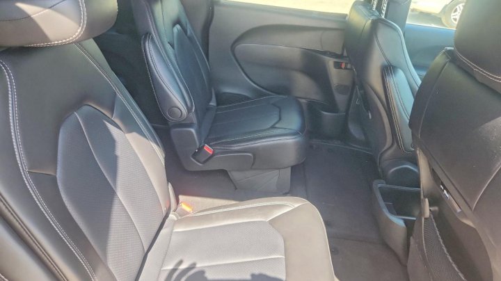 CHRYSLER Pacifica Select 2026