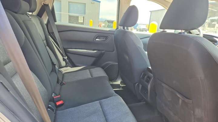 Nissan ROGUE Sv 2024