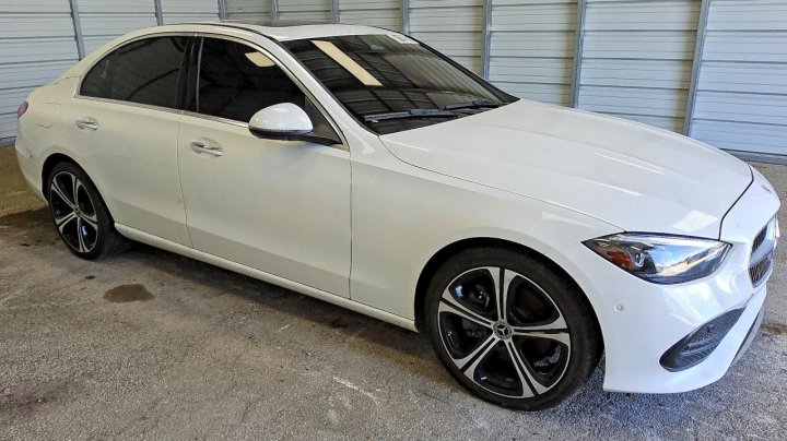 Mercedes-Benz C 300 2024