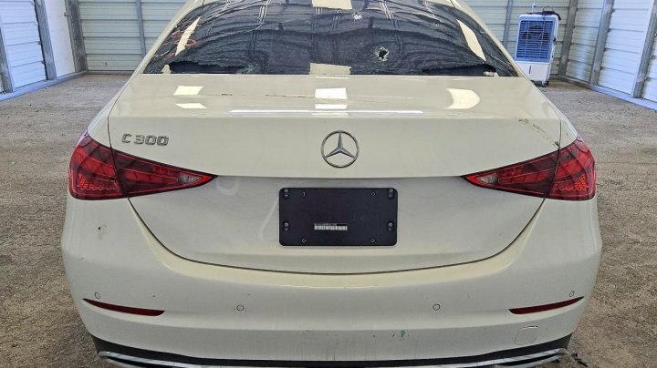 Mercedes-Benz C 300 2024