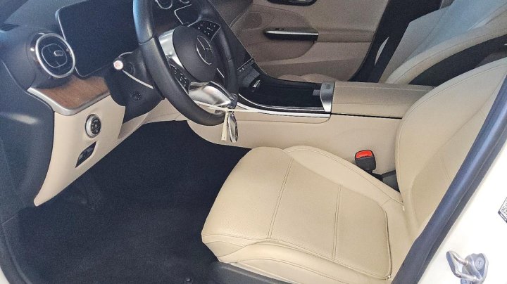 Mercedes-Benz C 300 2024