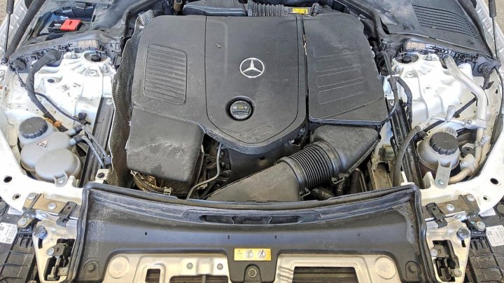 Mercedes-Benz C 300 2024