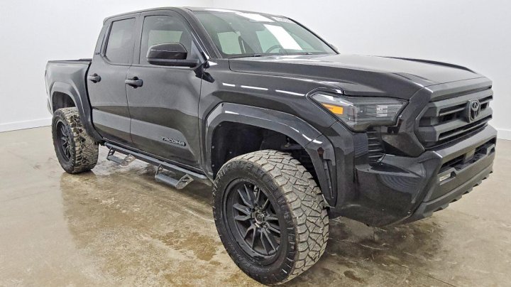 Toyota TACOMA Sr5 2024