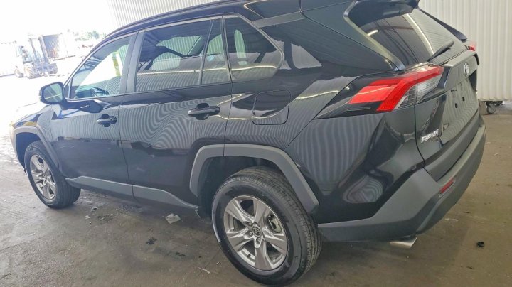 Toyota RAV4 Xle 2025