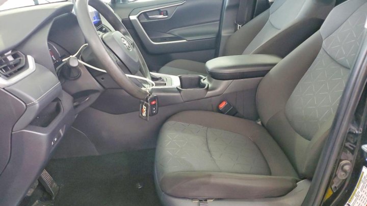 Toyota RAV4 Xle 2025