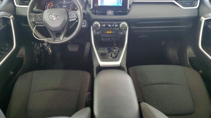 Toyota RAV4 Xle 2025