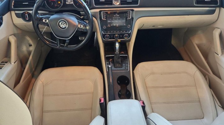 Volkswagen PASSAT R-Line 2017