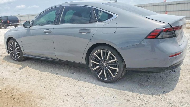 Honda Accord Touring Hybrid 2024