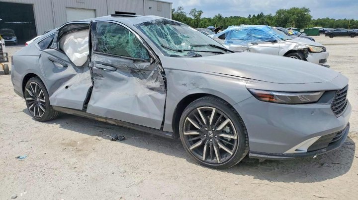 Honda Accord Touring Hybrid 2024