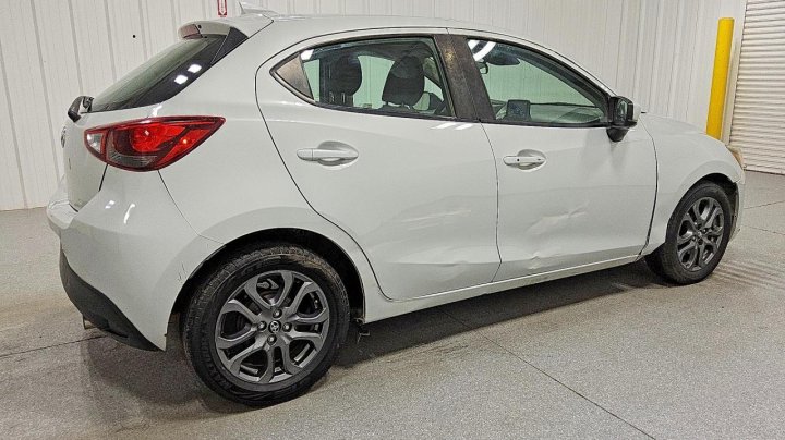 Toyota YARIS Hatchback Le 2020