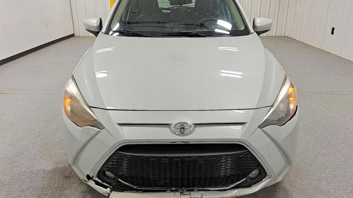 Toyota YARIS Hatchback Le 2020