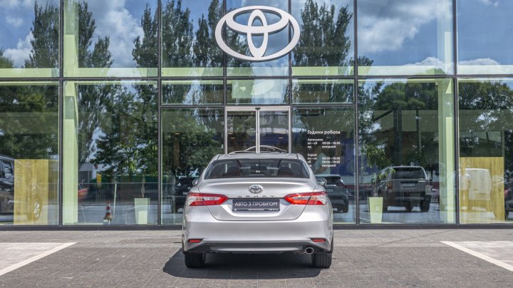 Toyota Camry Comfort 2019