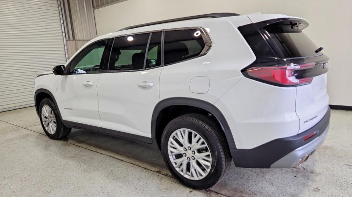 GMC Acadia Elevation 2026