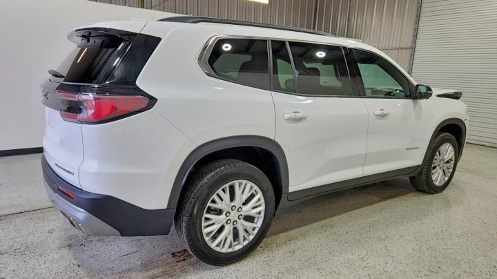GMC Acadia Elevation 2026