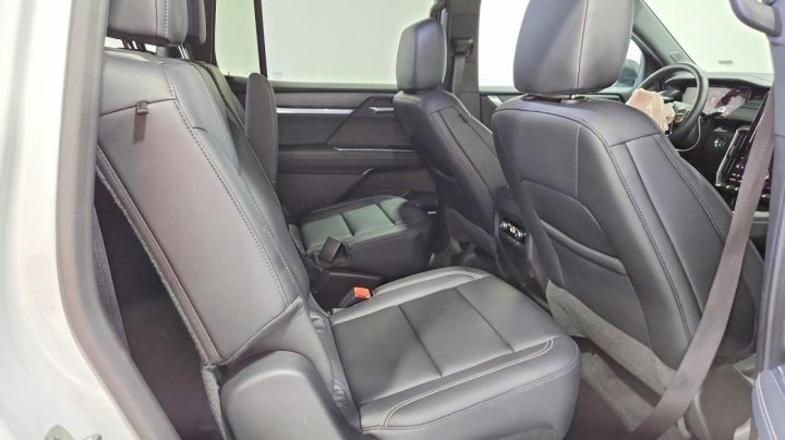 GMC Acadia Elevation 2026