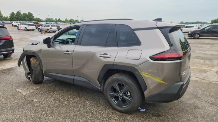 Toyota RAV4 Le 2026