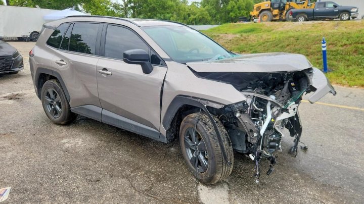 Toyota RAV4 Le 2026