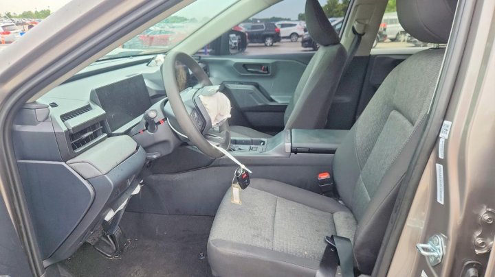 Toyota RAV4 Le 2026