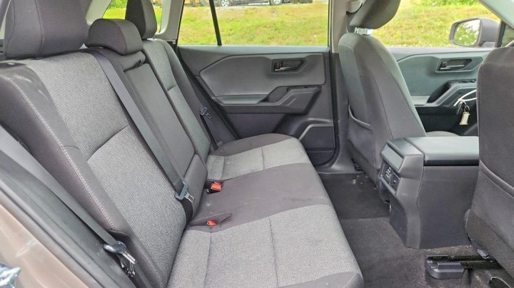 Toyota RAV4 Le 2026