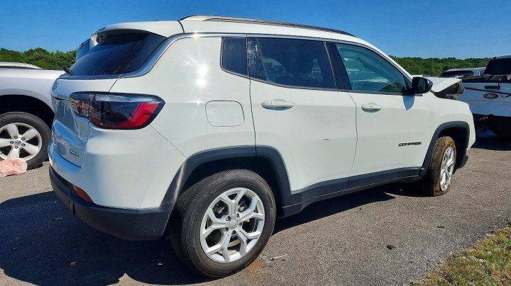 JEEP COMPASS Latitude 2024