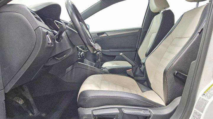 Volkswagen JETTA Sport 2016