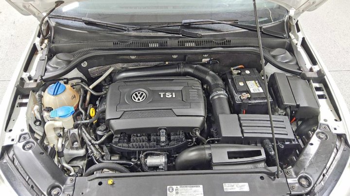 Volkswagen JETTA Sport 2016