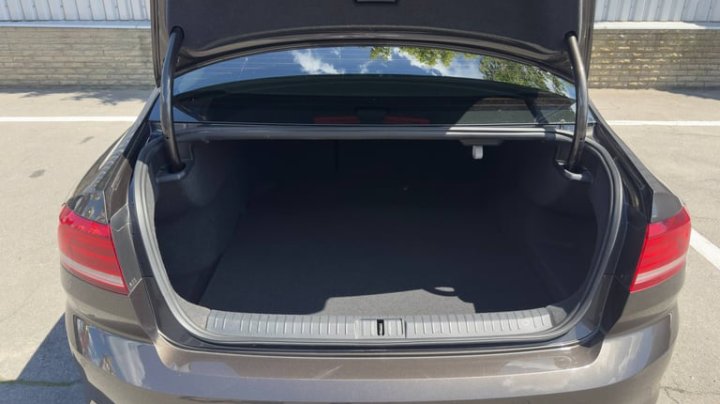 Volkswagen 2018 VW Passat Business Life 2.0 TDI 2018