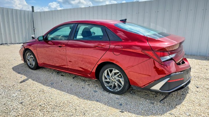 Hyundai Elantra Sel 2024