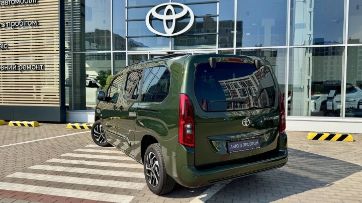 Toyota Proace City Verso Comfort 2025