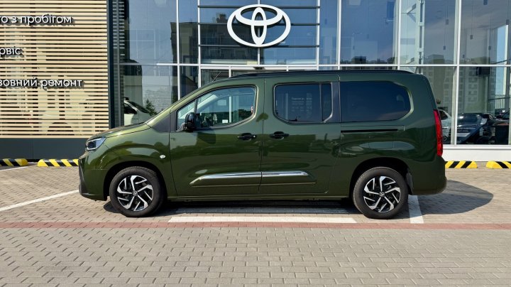Toyota Proace City Verso Comfort 2025