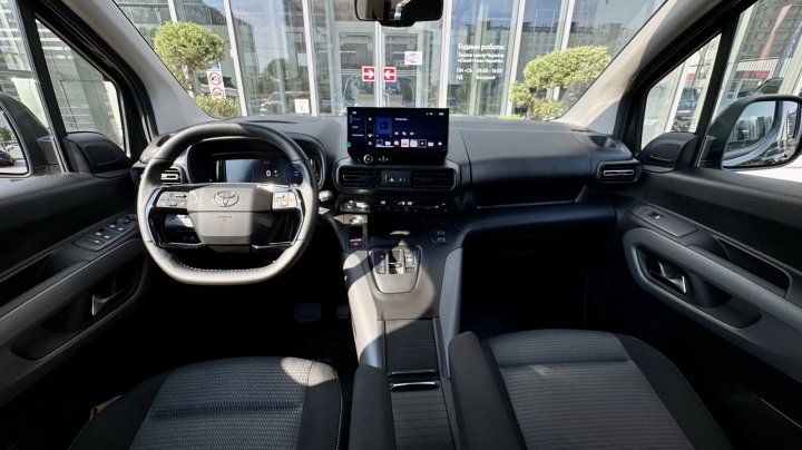 Toyota Proace City Verso Comfort 2025