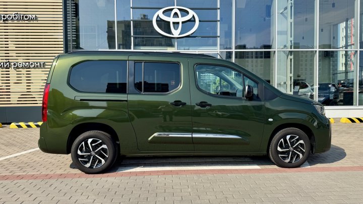 Toyota Proace City Verso Comfort 2025