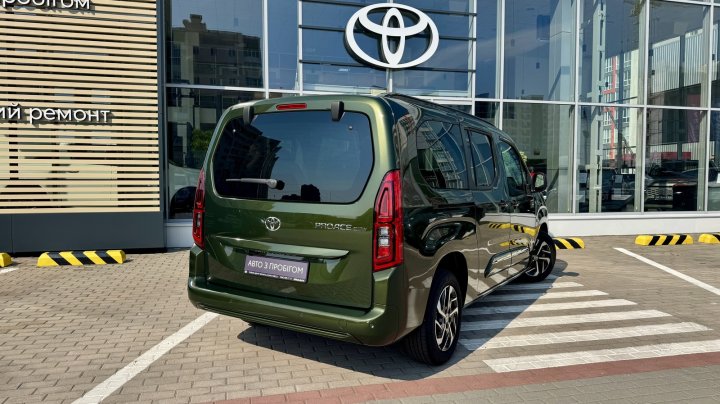 Toyota Proace City Verso Comfort 2025
