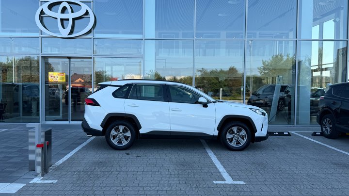 Toyota RAV4 Active + 2023