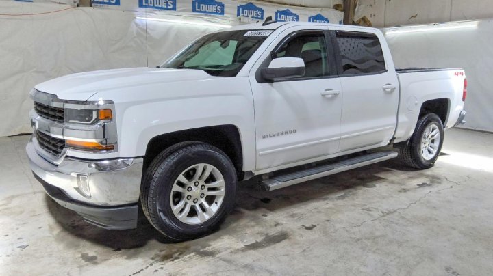 Chevrolet Silverado K1500 Lt 2018