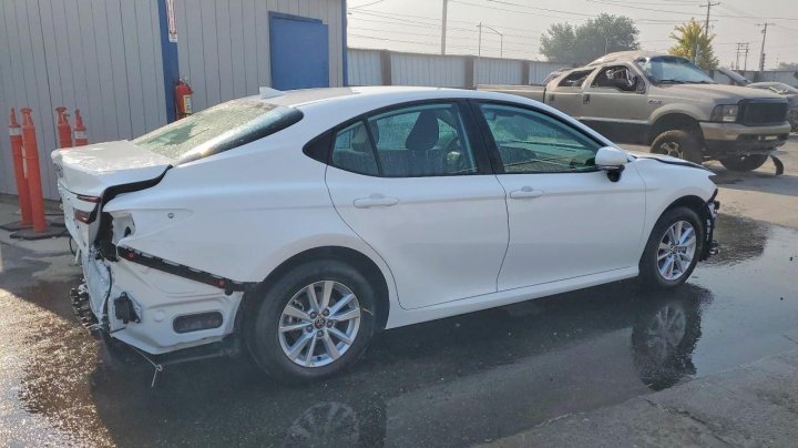 Toyota Camry Le 2025