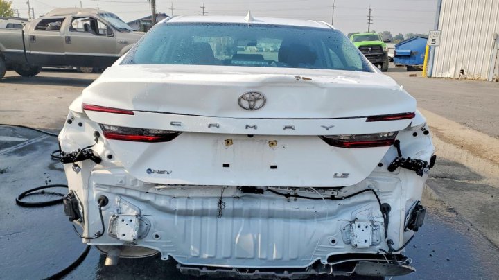 Toyota Camry Le 2025