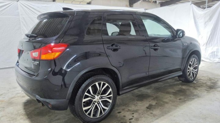Mitsubishi Outlander Sport Es 2017