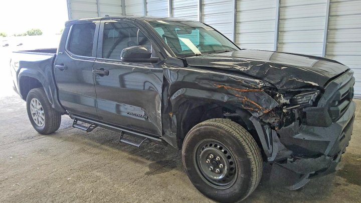 Toyota TACOMA Sr5 2026